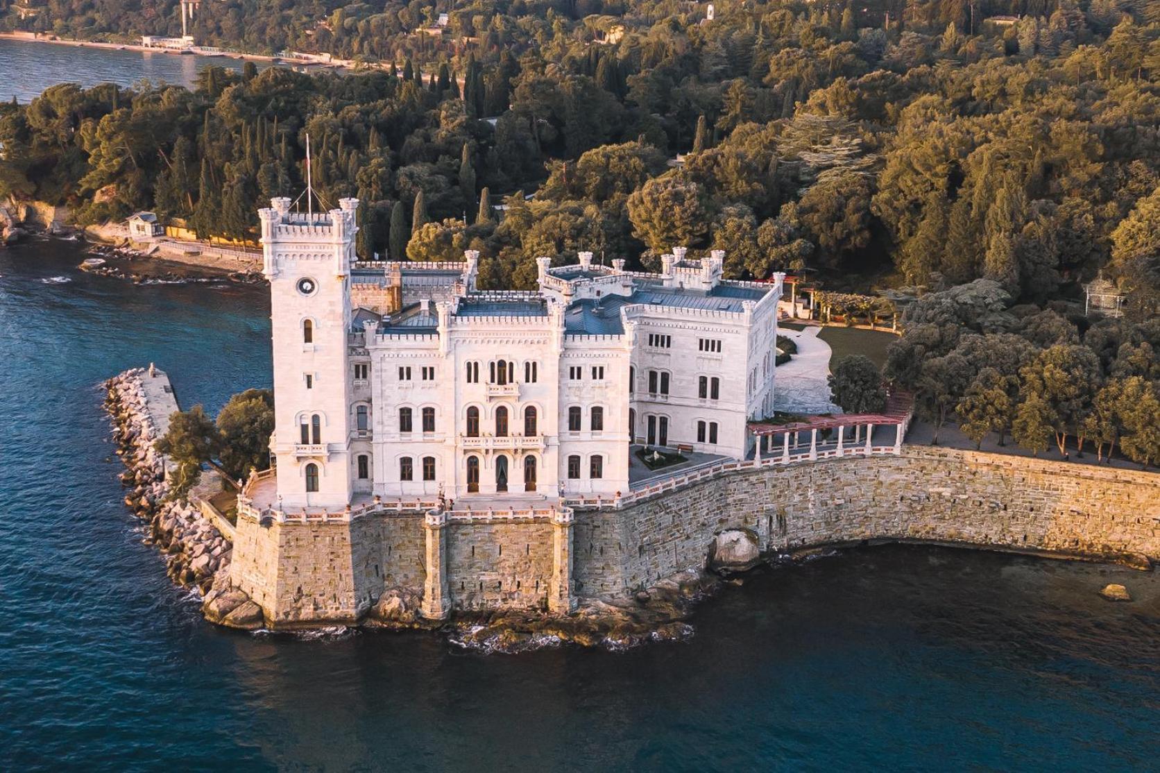 Apartamento Mansarda Piazza Venezia Trieste Exterior foto